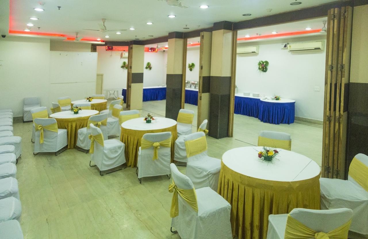 Hotel Amby Inn Új-Delhi Kültér fotó