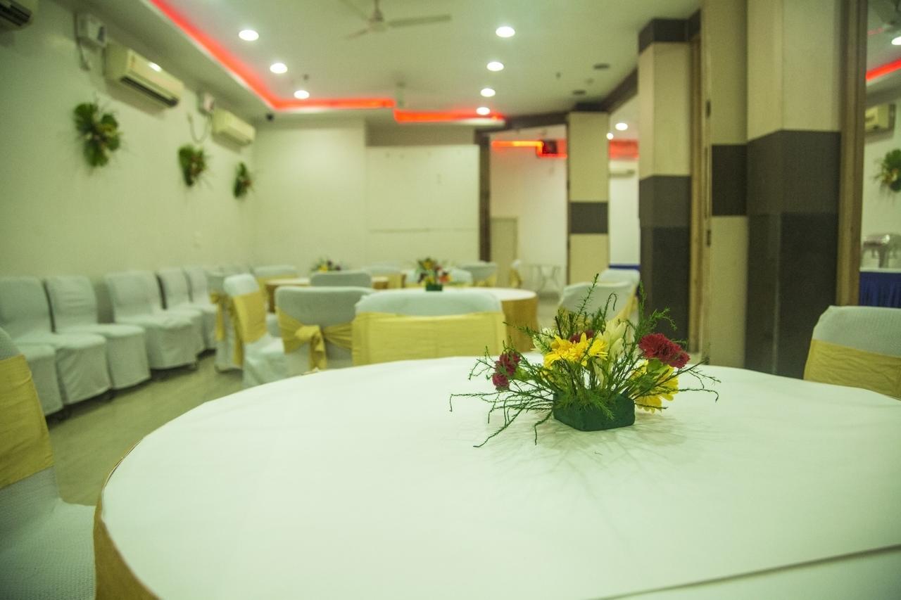 Hotel Amby Inn Új-Delhi Kültér fotó